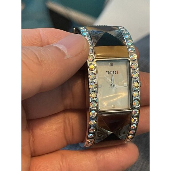 Trendz Mother of Pearl and Rhinestone Cuff Watch‎ - Vintage! - Picture 1 of 7